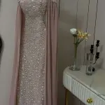 فستان سهرة مزرر بشال