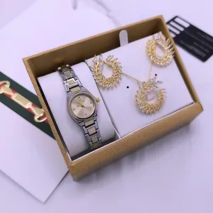 ساعة نسائي طقم اكسسوار سلسال مع حلق استيل فصوص جوده عالية تصميم انيق