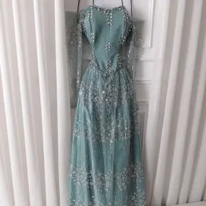 فستان كنانه