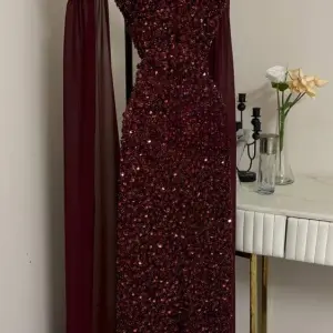 فستان عهود