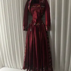فستان سمراء