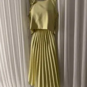 فستان لارا